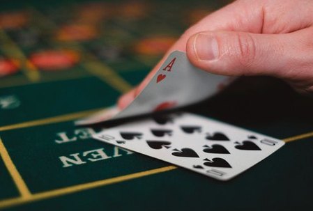 game bài đổi thưởng Debet